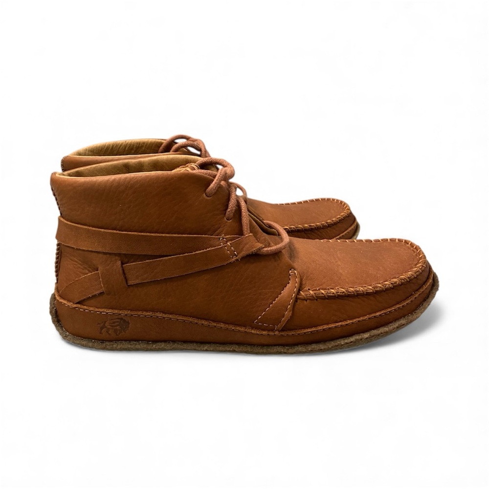 Manitobah Mukluks - worn once!